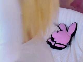 AwwElla