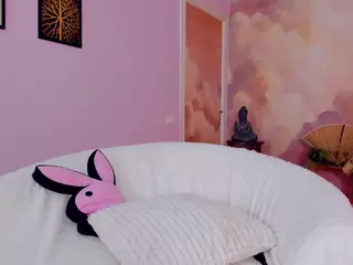 AwwElla