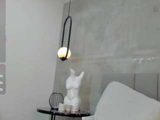 Live webcam model kikievega on Soda Cams