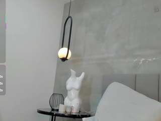 Live webcam model kikievega on Soda Cams