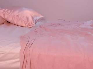 Live webcam model kikievega on Soda Cams