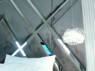 Live webcam model sexy-elyn on Soda Cams