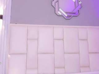 Live webcam model sexy-elyn on Soda Cams