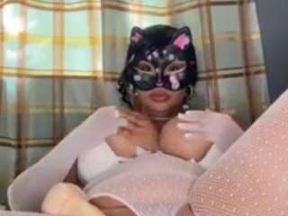 Kitty live cam preview