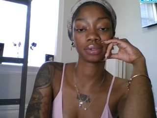 Live webcam model princesspyt on Soda Cams