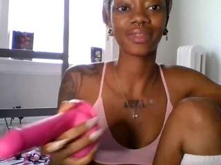 Live webcam model princesspyt on Soda Cams