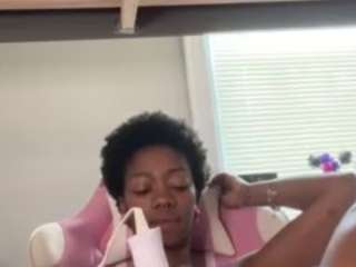 Live webcam model princesspyt on Soda Cams