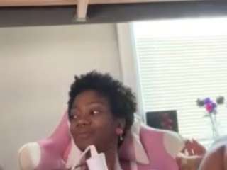 Live webcam model princesspyt on Soda Cams