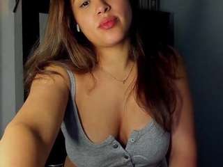 holly-brooke from CamSoda