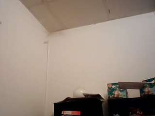 starlight1983 live cam preview