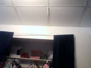 starlight1983 live cam preview