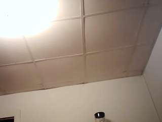 starlight1983 live cam preview