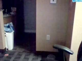 toofunnysluts webcam model