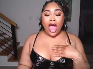 Try the amazing cam model Misszylahd as she's fondling her build misszylahd from CamSoda