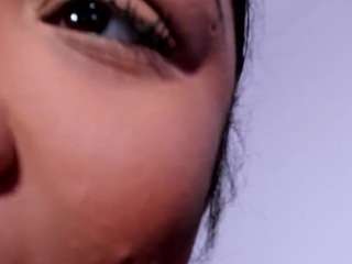 Live webcam model misszylahd on Soda Cams