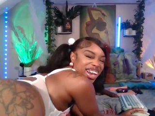 LOVELYS ROOM