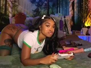lovely-brown94 Live Webcam on CamSoda