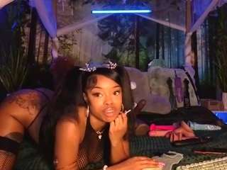 Live webcam model lovely-brown94 on Soda Cams