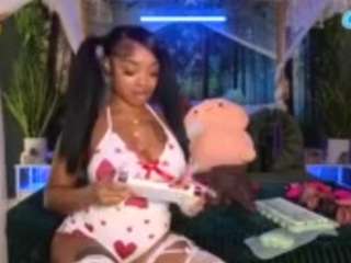 lovely-brown94 webcam model