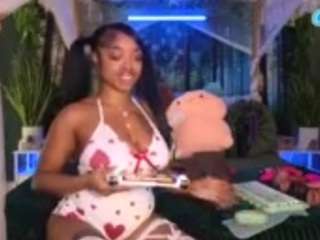 lovely-brown94 webcam