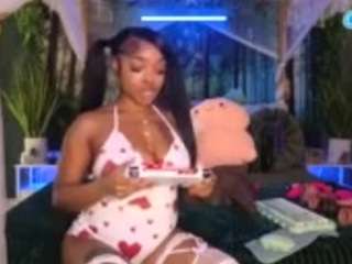 Live webcam model lovely-brown94 on Soda Cams