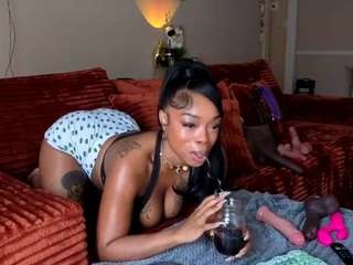 lovely-brown94 webcam