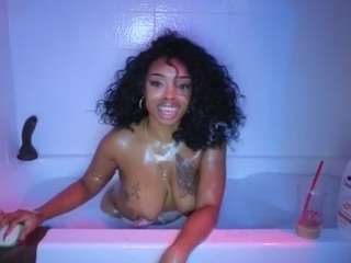 LOVELYS ROOM live cam
