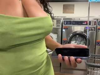 bigbuttbrooklyn webcam model