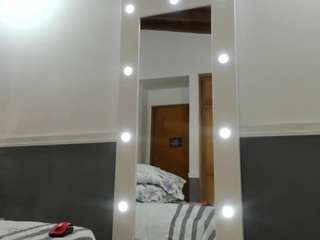 alwaysnaughtyx webcam