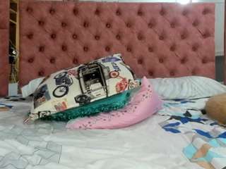 alwaysnaughtyx webcam model