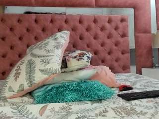 alwaysnaughtyx Live Webcam on CamSoda