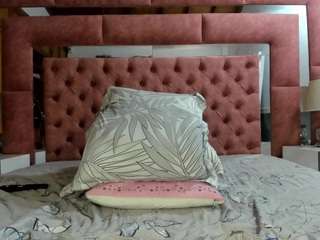 alwaysnaughtyx webcam