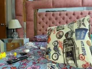 alwaysnaughtyx webcam