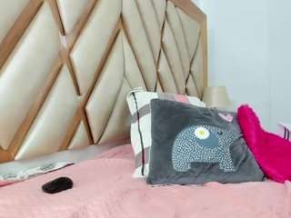 alwaysnaughtyx webcam