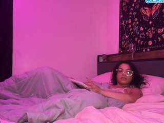 xzoexx's CamSoda show and profile