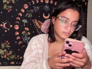 your fav 4'11 mixed girl Porn