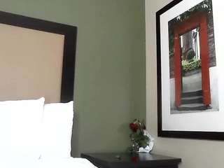 tastethepeach webcam