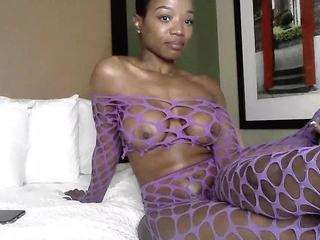 tastethepeach webcam