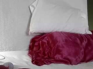 tastethepeach webcam model