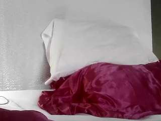 tastethepeach webcam