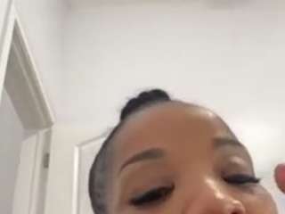 tastethepeach webcam model