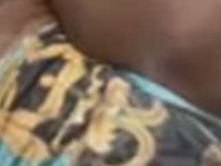 tastethepeach webcam