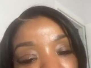 tastethepeach webcam model