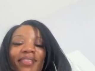 tastethepeach webcam