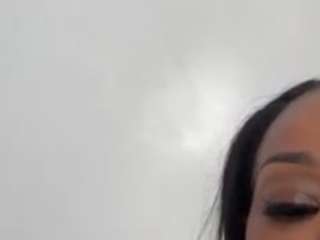 tastethepeach webcam