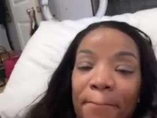 tastethepeach, female webcam model,  years old, on live webcam