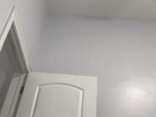 tastethepeach, female webcam model,  years old, on live webcam