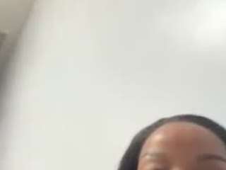 tastethepeach Live Webcam on CamSoda