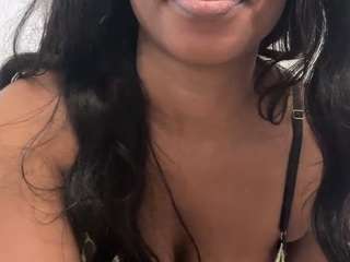 tastethepeach webcam