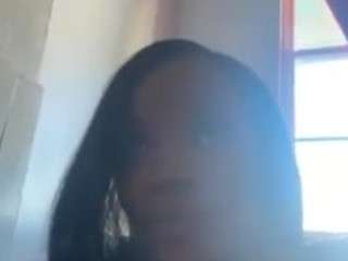 tastethepeach webcam